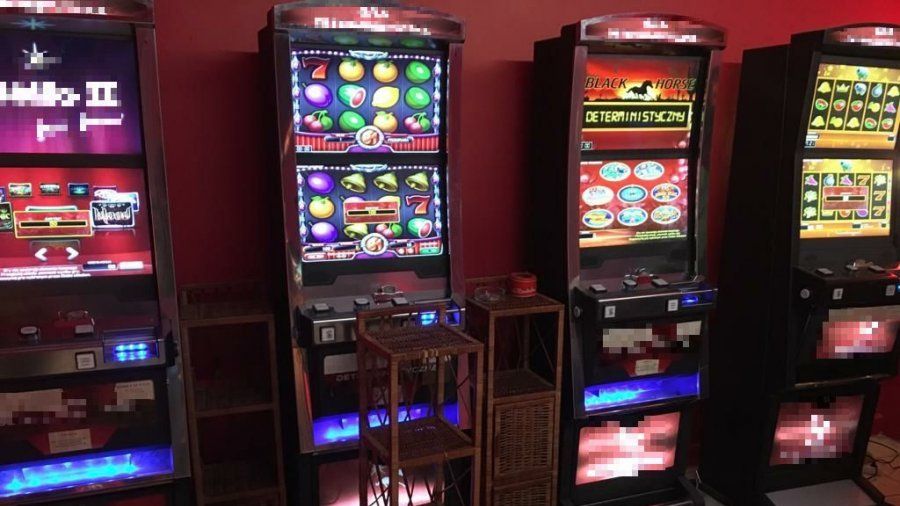 zarekwirowano nielegalne automaty do gier